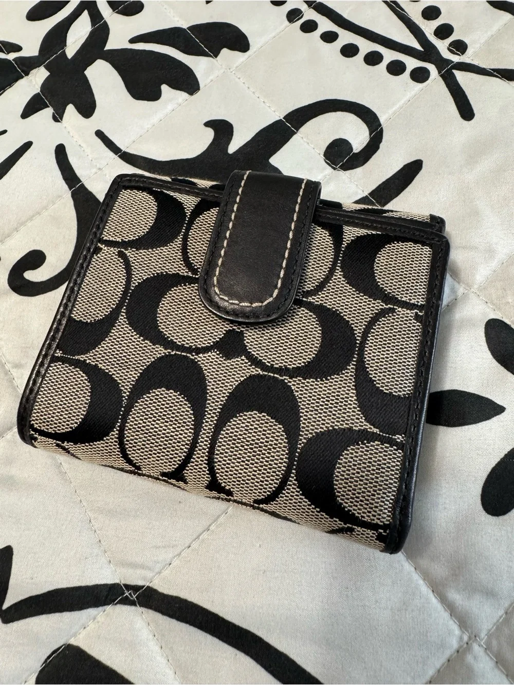 Coach Wallet double bill w Compact Card Holder in Black and Tan Signature Canvas